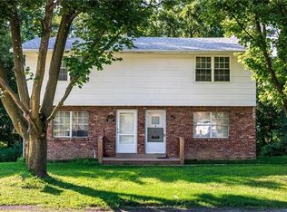 402 Sells Ln #404, Greensburg, PA