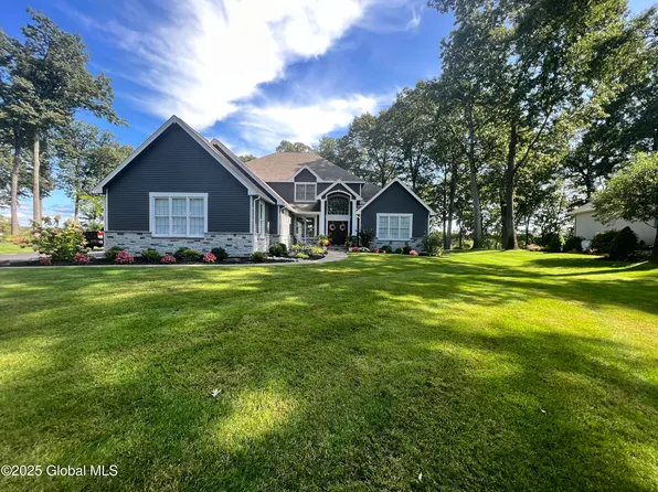 6 Eton Court, Saratoga Springs, NY 12866