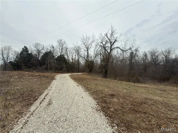 120 Donovan Rd, Lebanon, MO 65536