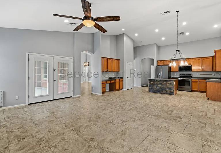 15843 W Desert Mirage Dr — Photo 11