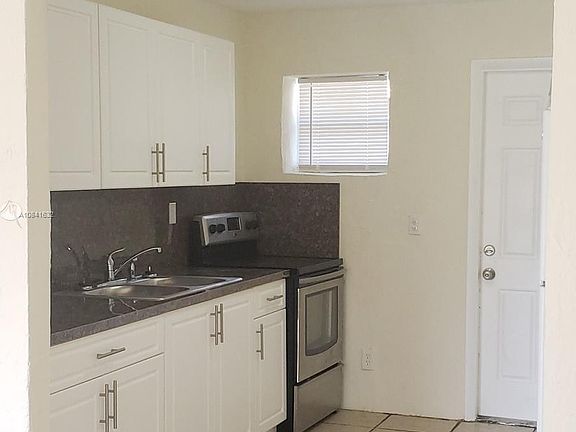 4th image of 2681 NW 15th St #2