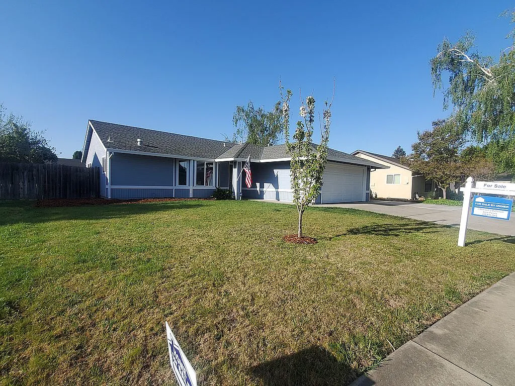 1700 Tracy Dr photo 1