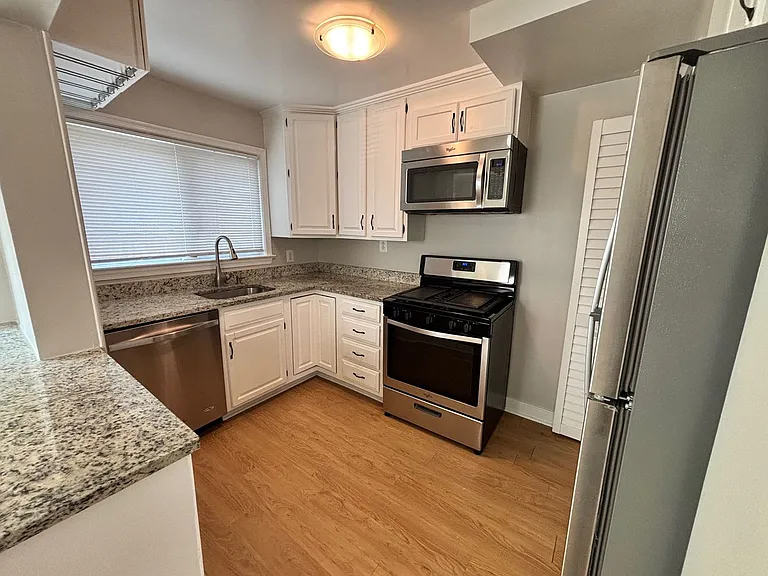 2705 Fort Dr — Photo 9