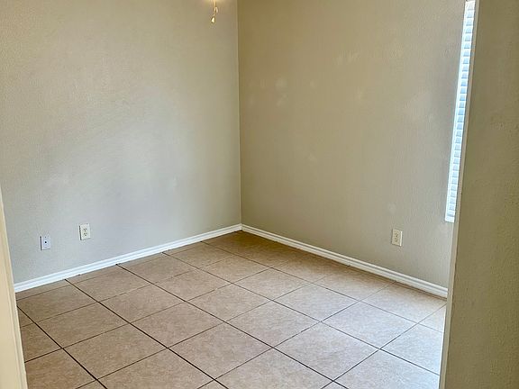 5th image of 13143 Independence Ave