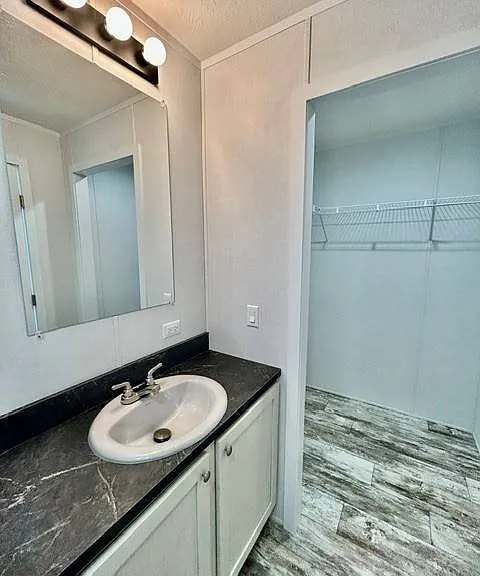 2113 N Hickory Cir W #2113 — Photo 11