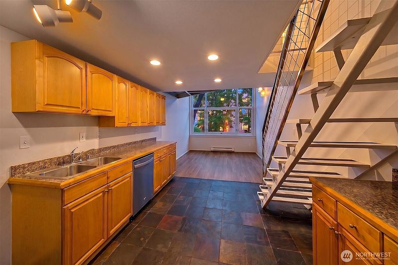 3rd image of 1000 Union Street #205