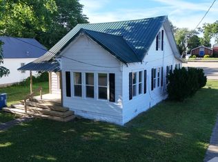 908 W Main St, Fairfield, IL 62837