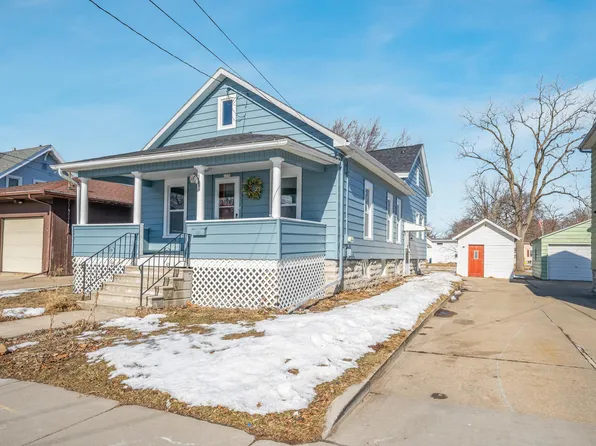 1370 Ceape Ave, Oshkosh, WI 54901