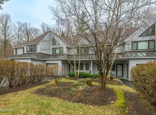 7B Coldbrooke S #7B, Lenox, MA 01240