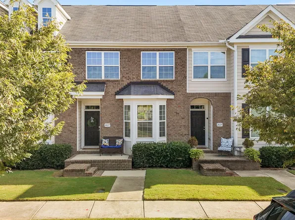 2027 Hayes Ln, Holly Springs, NC 27540