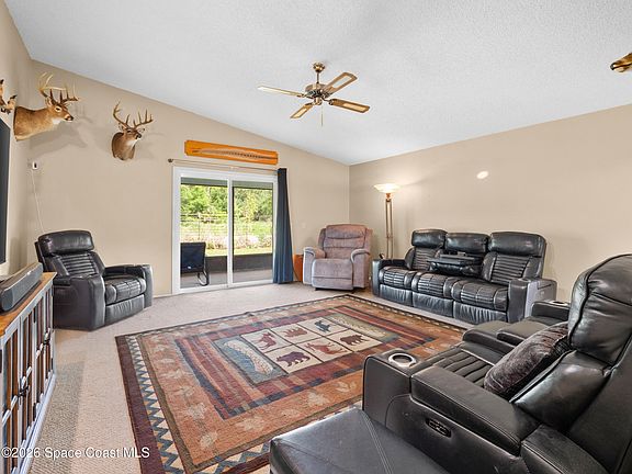 4th image of 3745 Canberra Ct