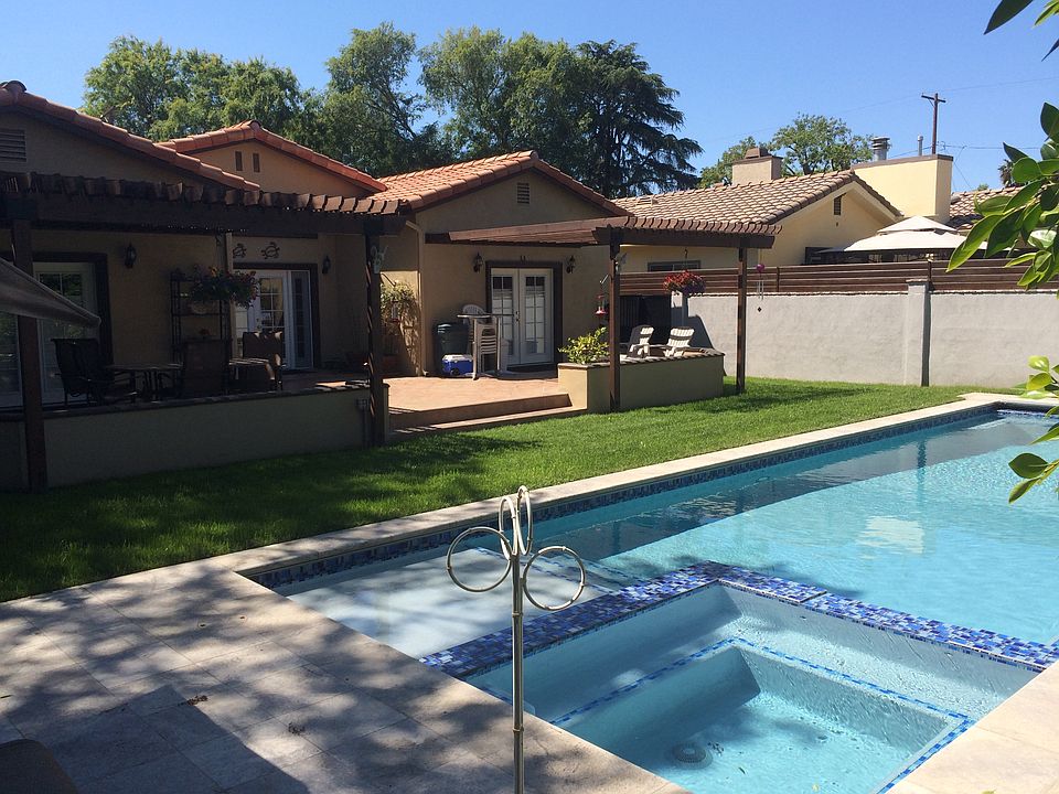 2nd image of 12353 Tiara St