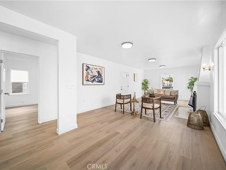 1558 Hauser Blvd — Photo 3