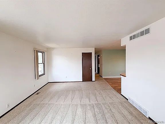 5th image of 8938 Winona Ct