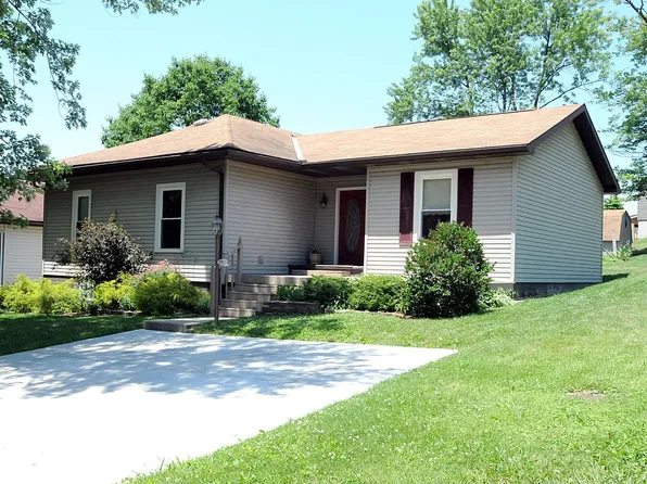 1709 Clairmont Ave, Cambridge, OH 43725