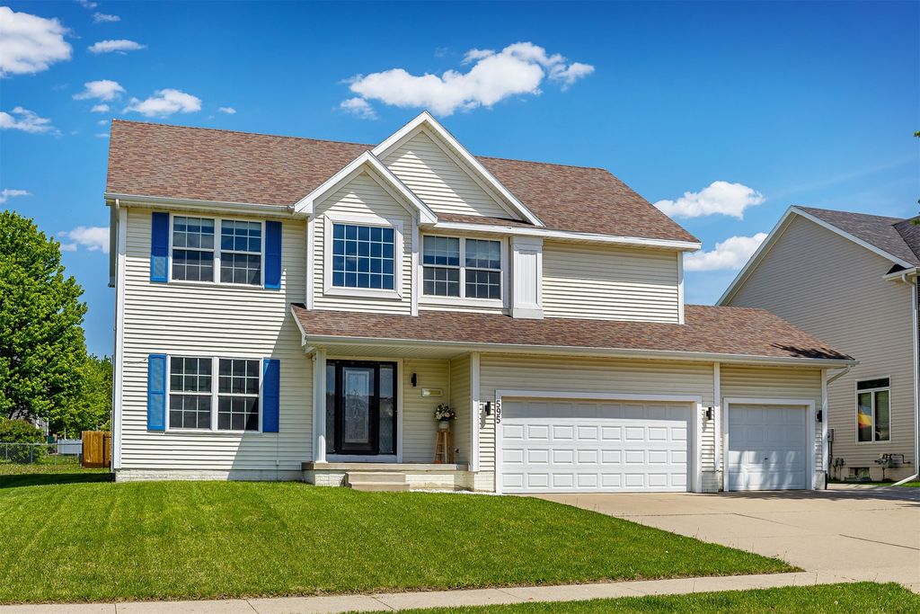 595 SE Whitetail Ln, Waukee, IA - View 2