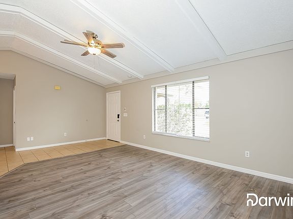 4th image of 1010 Colonial Ave SE