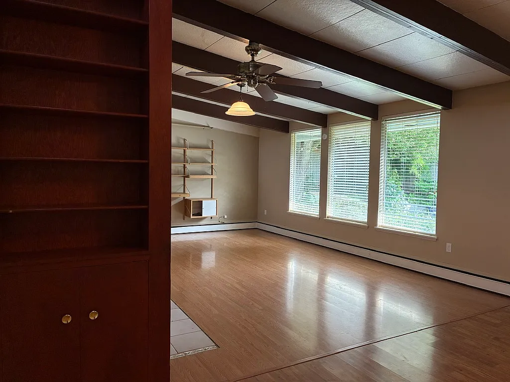 2 bed, 960 sqft, $1,800 — Photo 3