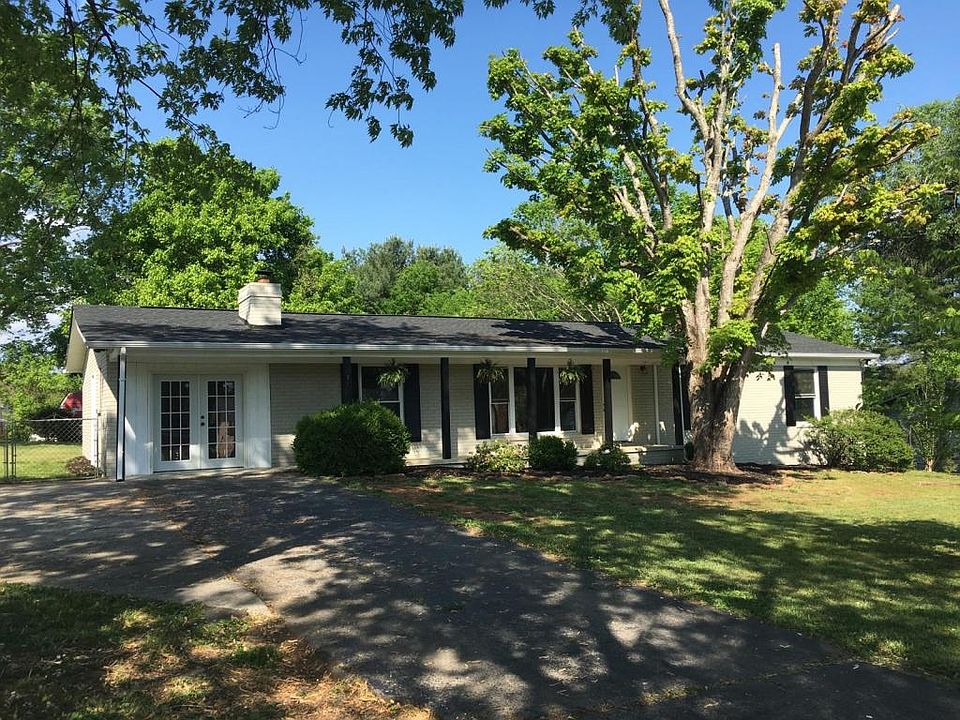 1st image of 740 Cedar Cir