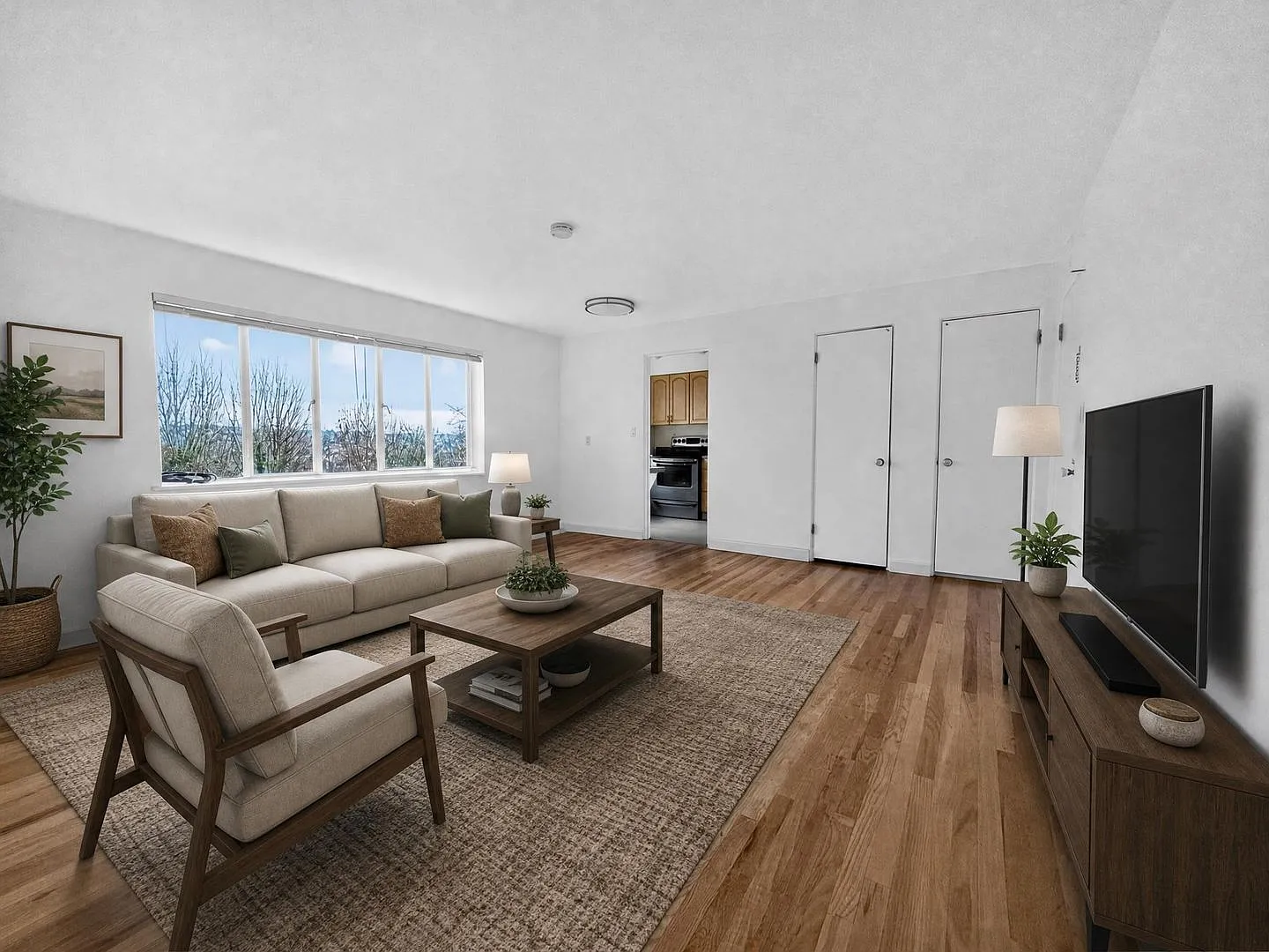 1 BR/1 BA bright and spacious condo in East Queen Anne. — Photo 1