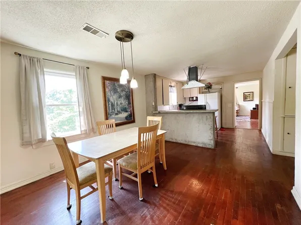 660/664 W Whillock St, Fayetteville, AR 72701