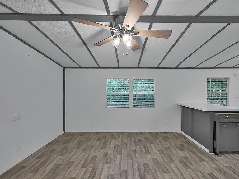 6432 Longmire Rd — Photo 10
