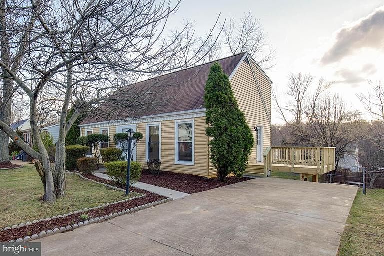 1st image of 13744 Mapledale Ave