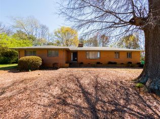 4910 Lakeview Rd, Charlotte, NC 28216