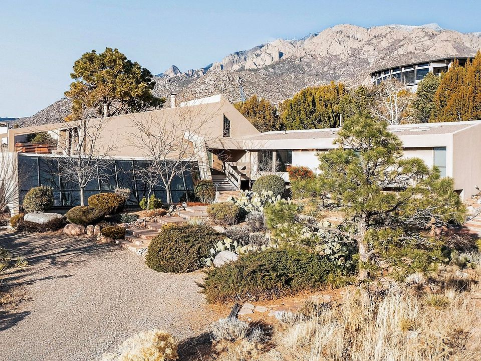 1st image of 302 Juniper Hill Rd NE