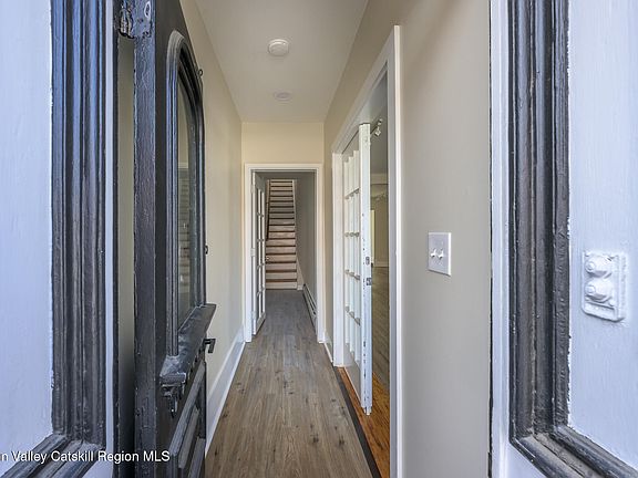 3rd image of 237 Warren Street
