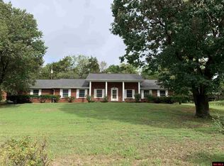 615 Broadmoor Cir, Mountain Home, AR 72653