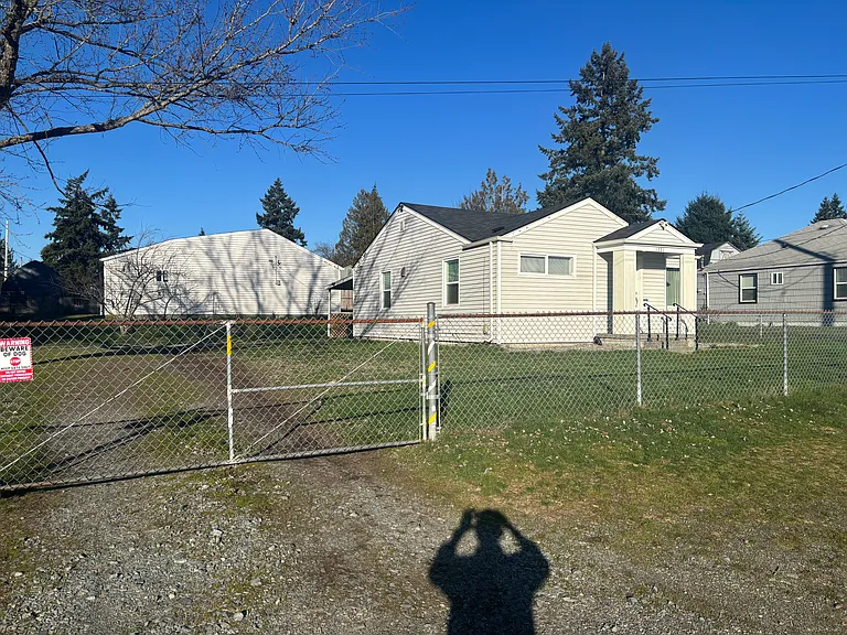 1221 111th St S — Photo 1