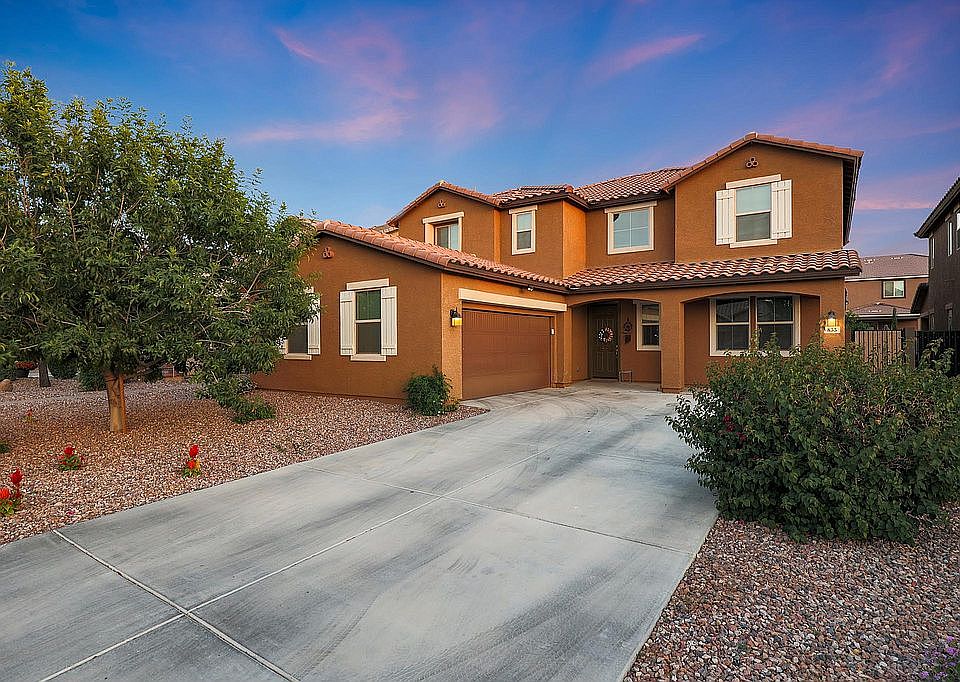 1st image of 833 W Desert Hollow Dr