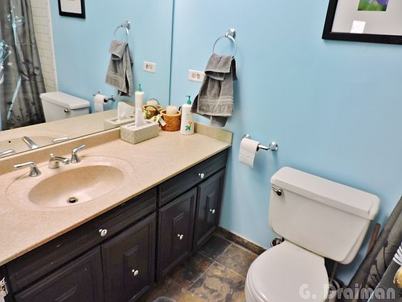 Full Guest Bathroom