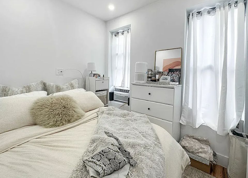 1st image of 247 Mulberry St #16