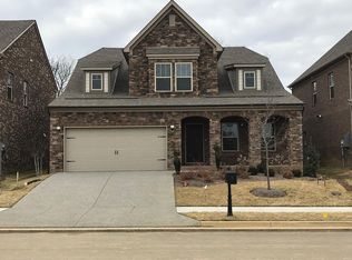 1696 Foxland Blvd, Gallatin, TN 37066