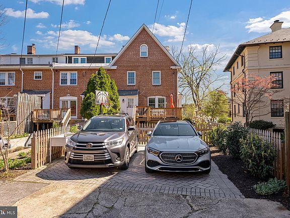 4th image of 4302 Roland Ave