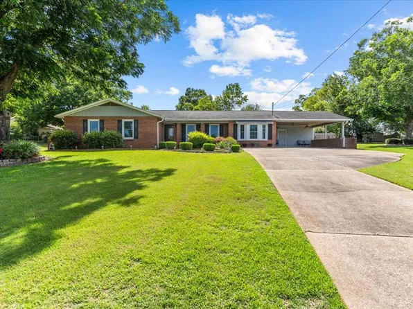 106 Sundale Dr, Dothan, AL 36303