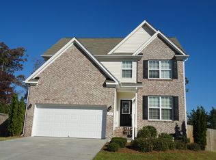 203 Mahogany Dr, Thomasville, NC 27360