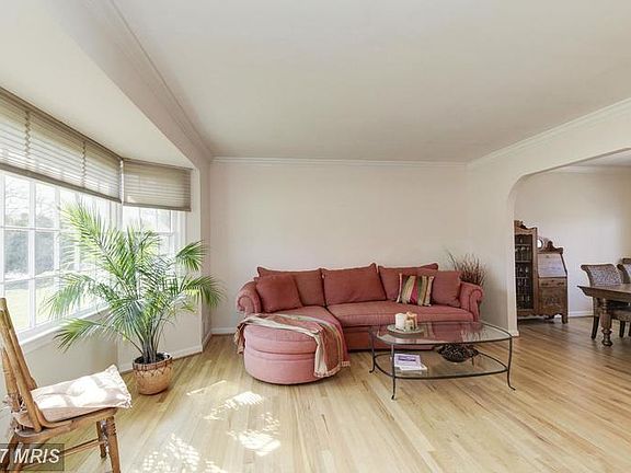 4th image of 8617 Camille Dr