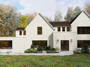 1400 Saunders Rd, Riverwoods, IL 60015