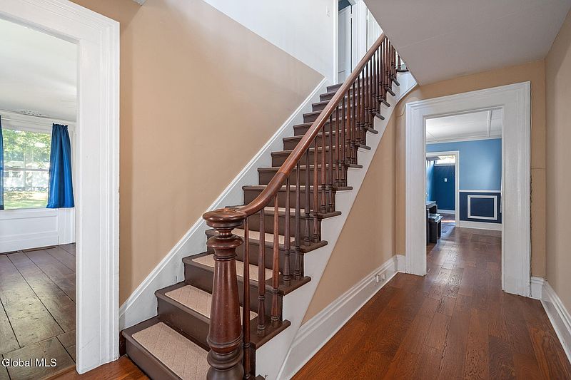 4th image of 16 Clum Road