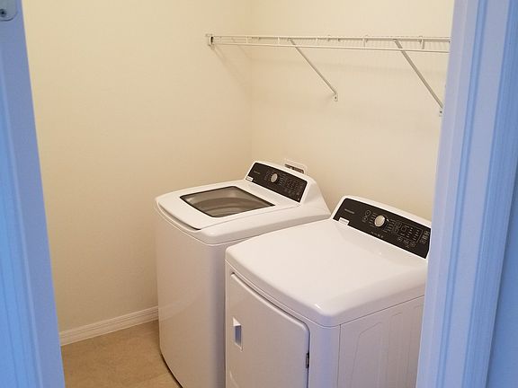 5th image of 2931 SW 5th Pl