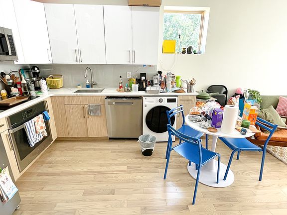 4th image of 26-28 18th St #8