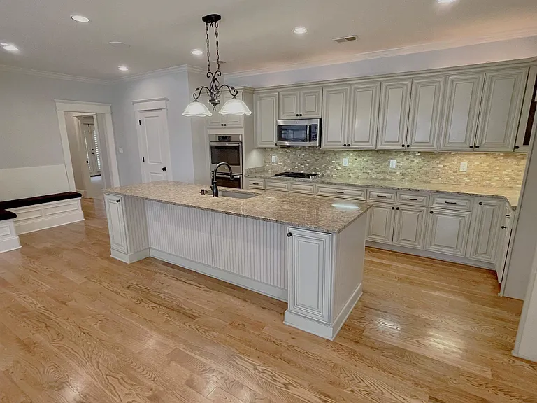 1820 Enclave Hollow Ln E — Photo 9