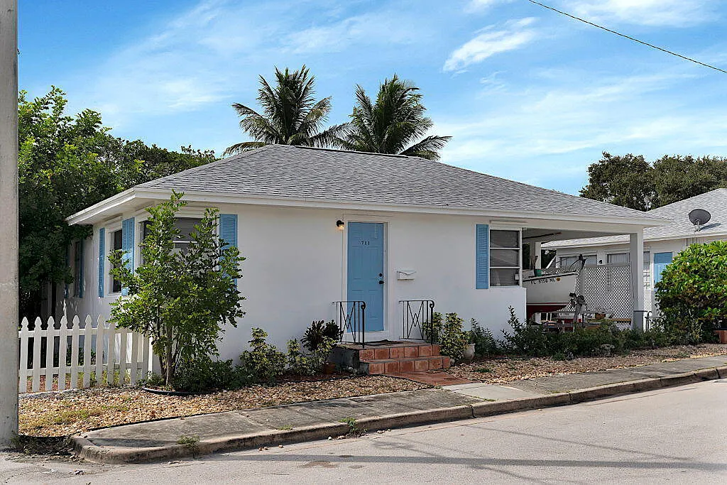 1 bed, 1.0 bath, 650 sqft, $2,000 — Photo 1