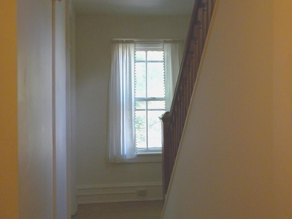 2nd floor hall