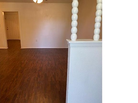 4th image of 2716 N Saint Augustine Dr