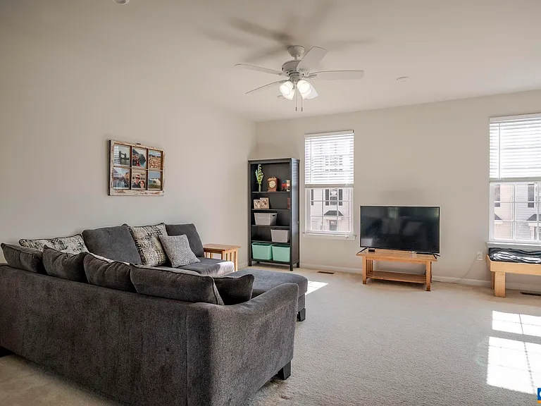 2052 Elm Tree Ct — Photo 1