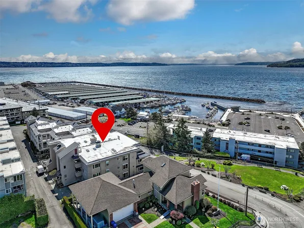 22218 5th Avenue S #101, Des Moines, WA 98198